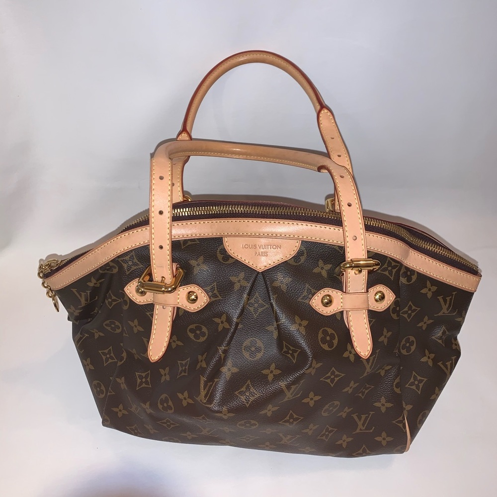Authentic like new Condition Louis Vuitton Tivoli GM